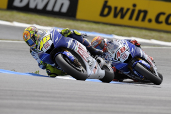rossi-lorenzo-battle-estoril-wallpaper-220408-l